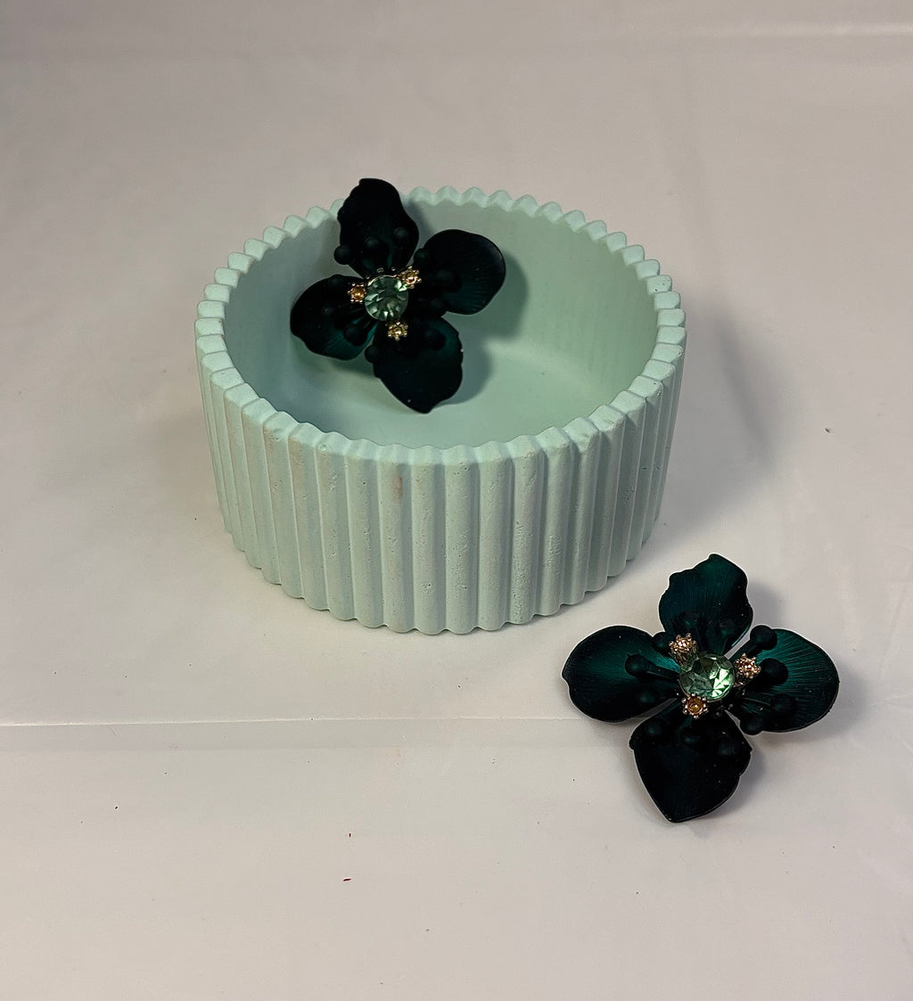 Artisan Ribbed Jewelry Trays